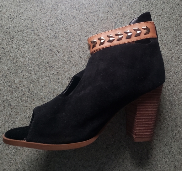 Avon Mark Black Suede Studded Open Toe Ankle Boots- Sz 9 - Picture 7 of 15